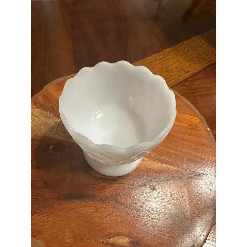 Vintage EO Brody Co Milk Glass Diamond Quilted Footed Scalloped Bowl MJ-51 White